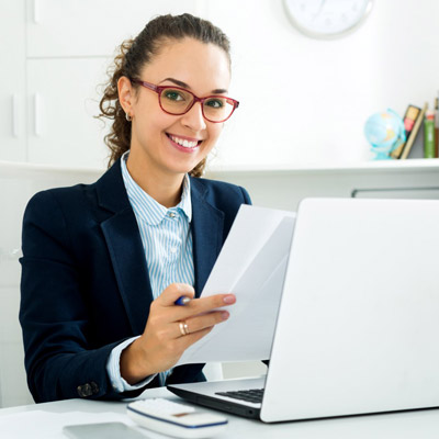 plr-concultores-ecuador-vacante-administrador