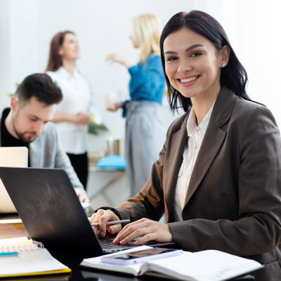 plr-concultores-ecuador-vacante-asistente-contable